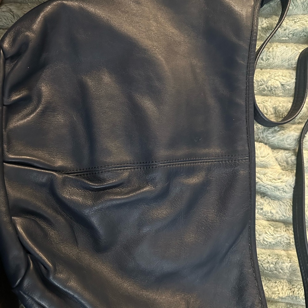 Elegant Navy Blue Leather Shoulder Bag